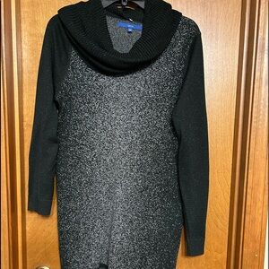 Like new! 2 in one sweater! Removable cowl neck or crew neck  Apt 9 size L